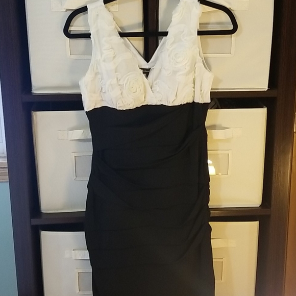 Valerie Bertinelli Dress Size 6 - Picture 1 of 6